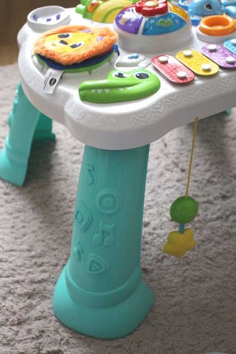 Stolik interaktywny z 20 melodiami firmy Vtech