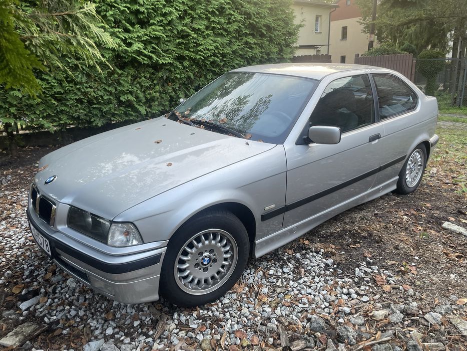 BMW E36 Compact 316i automat - uszkodzony
