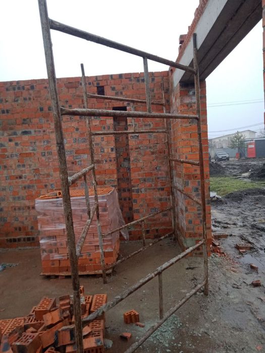 "Варшавка" оренда риштовку