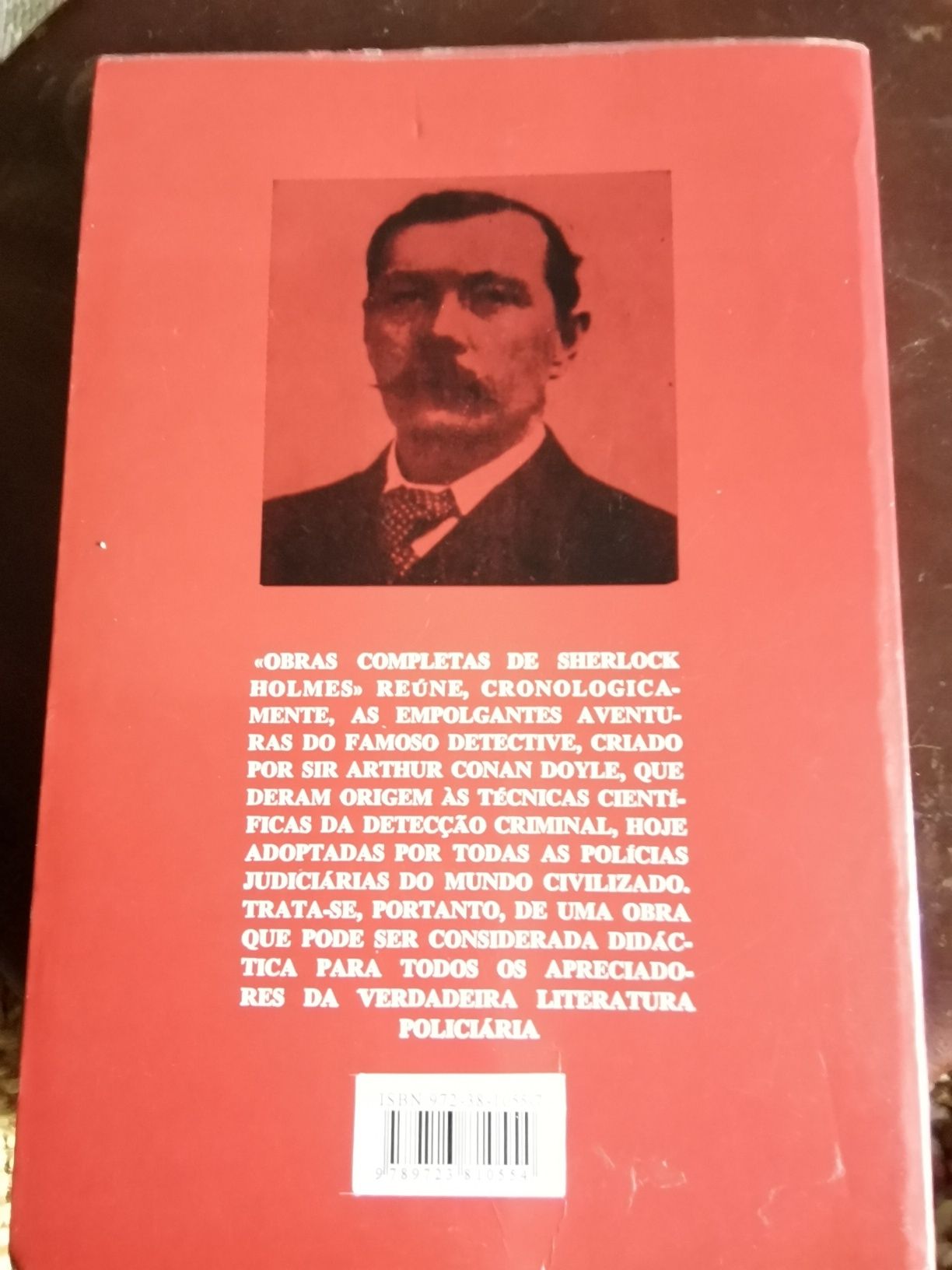Um estudo em vermelho / Os sete mistérios por Sir Arthur Conan Doyle
