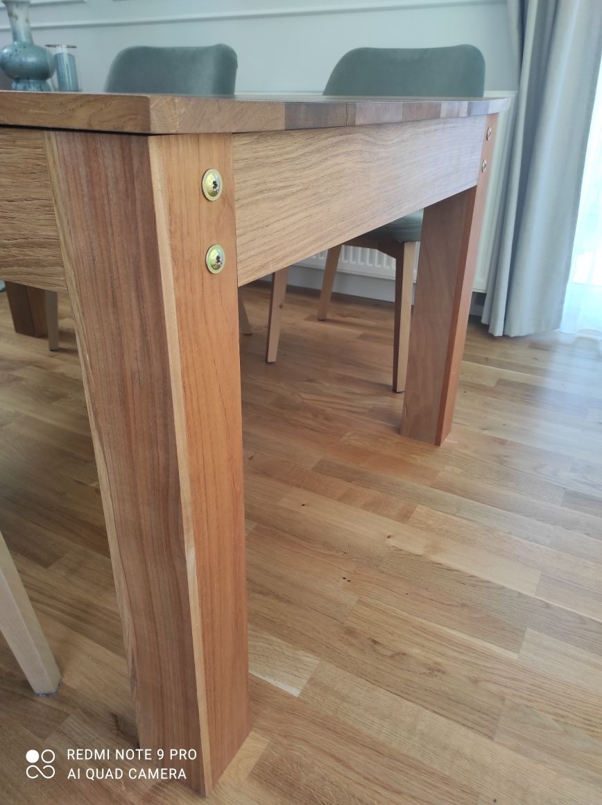 Stół drewniany oryginalnym