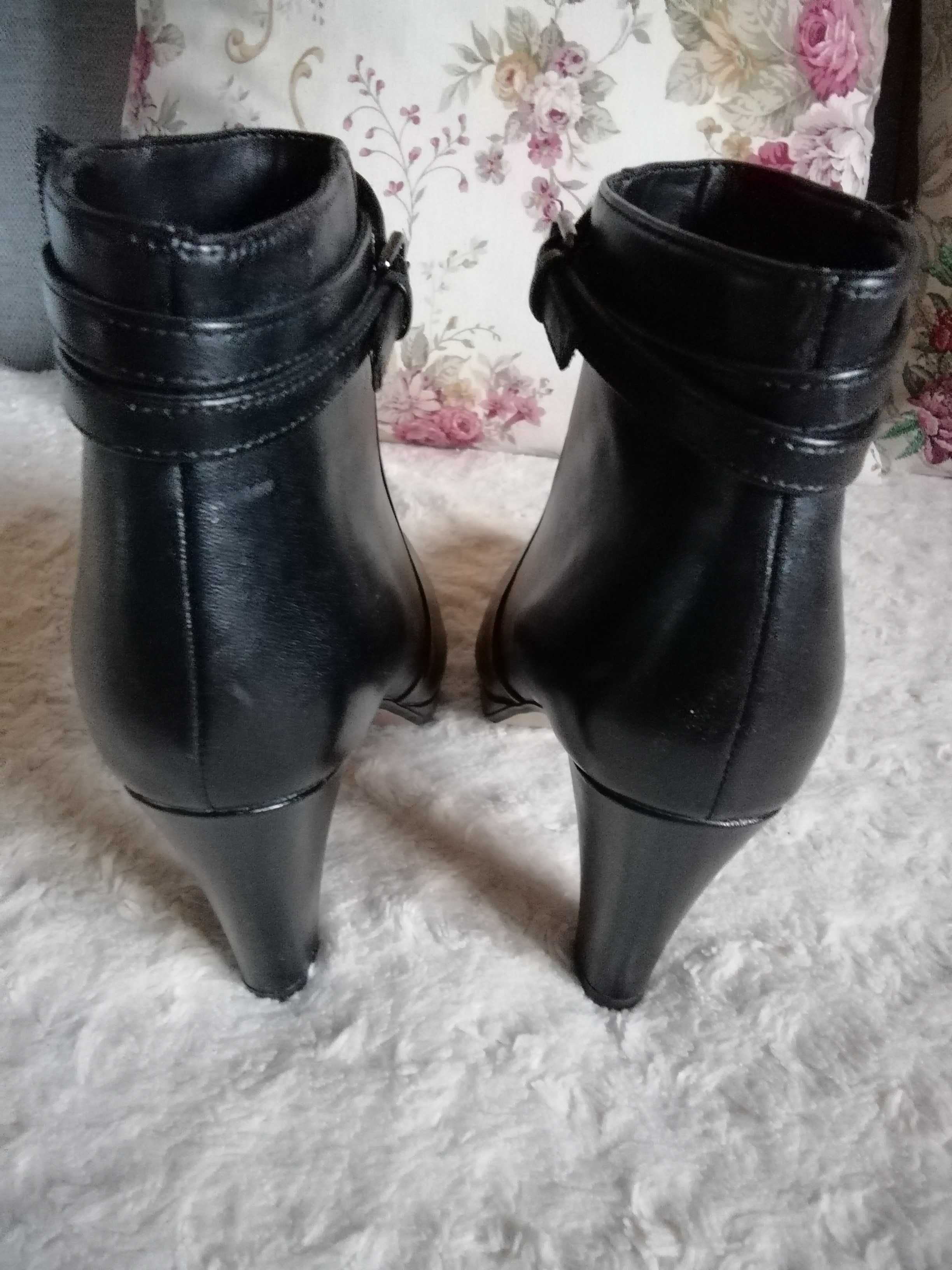 Nowe botki damskie marki Clarks Kendra Shell