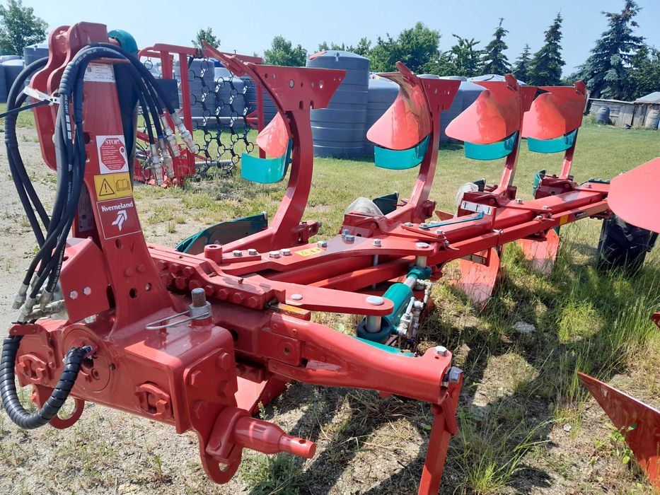 KVERNELAND ES 100 4 Korpusy VARIO, koło kop.-transp. 320, fabr. nowy