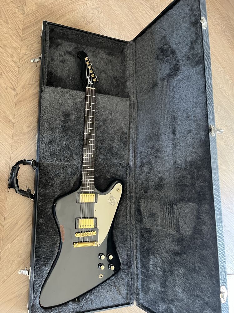 Gitara Gibson Firebird Studio 2006 case