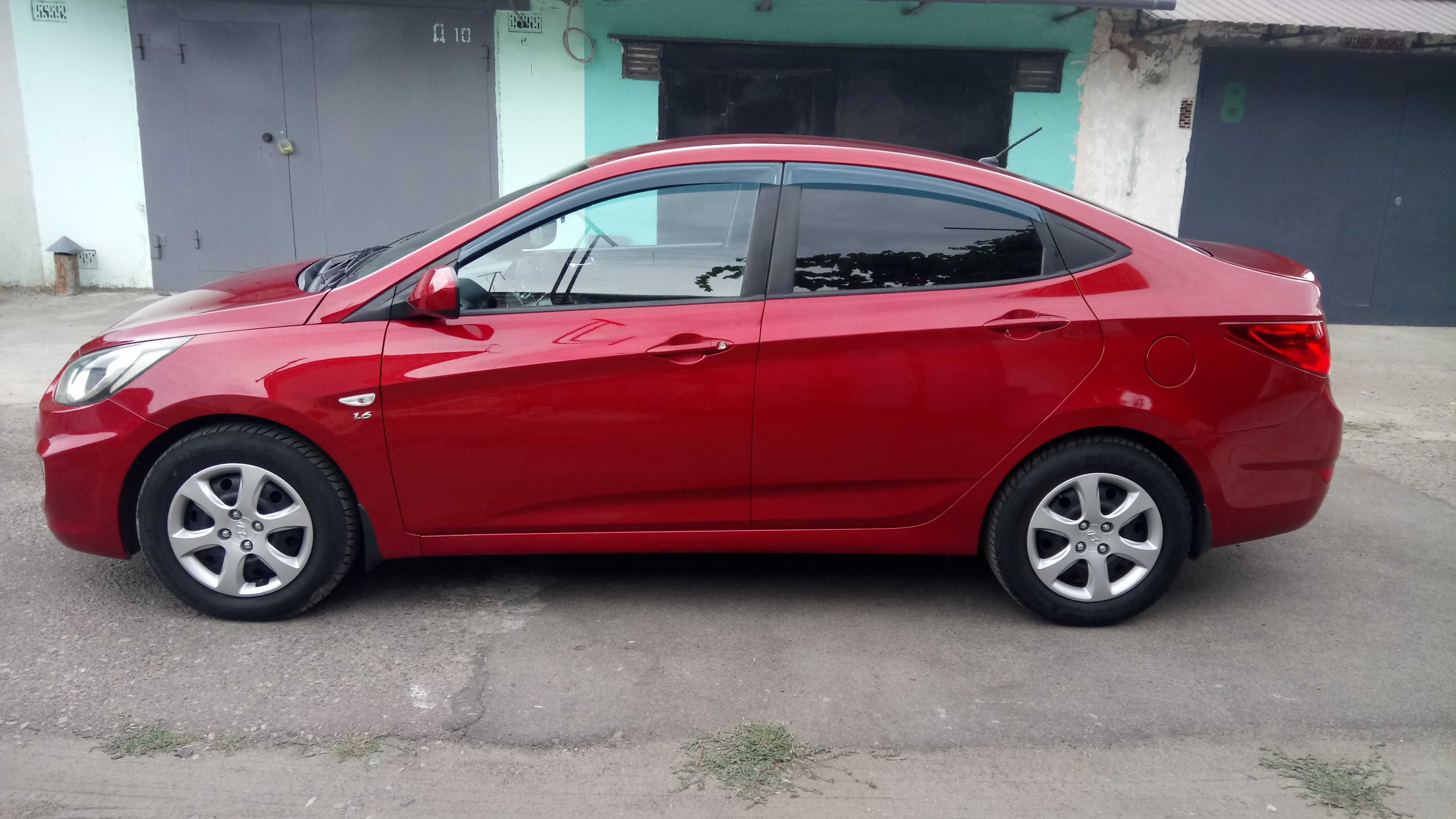 Хюндай акцент автомат 1,6 бензин Hyundai Accent automat 2011 год авто