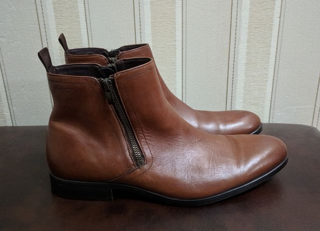 Коричневые ботинки из натуральной кожи английского бренда Clarks 44 р.