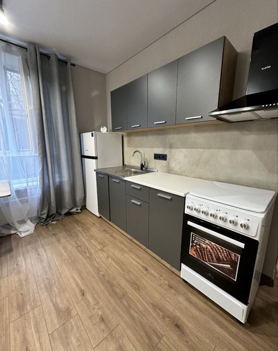 Продається вигідно квартира в пригороді Києва , поряд Бучанський парк.