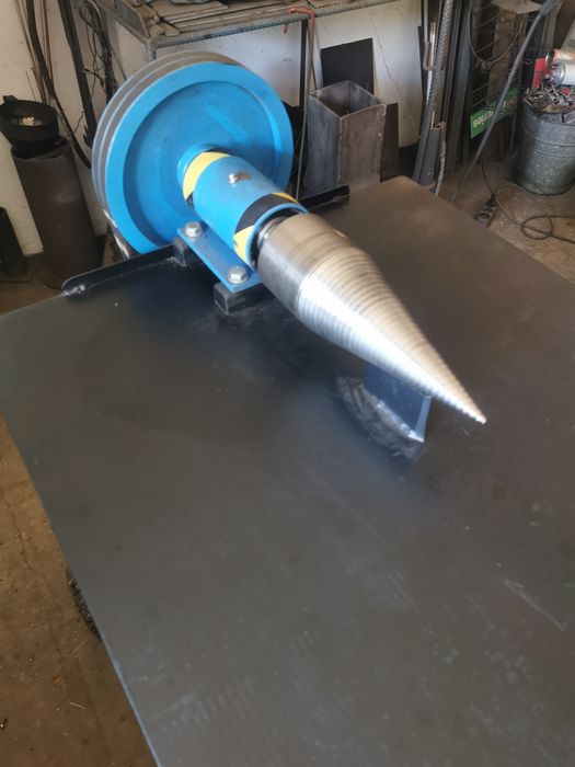 Łuparka świdrowa elektryczna do drewna