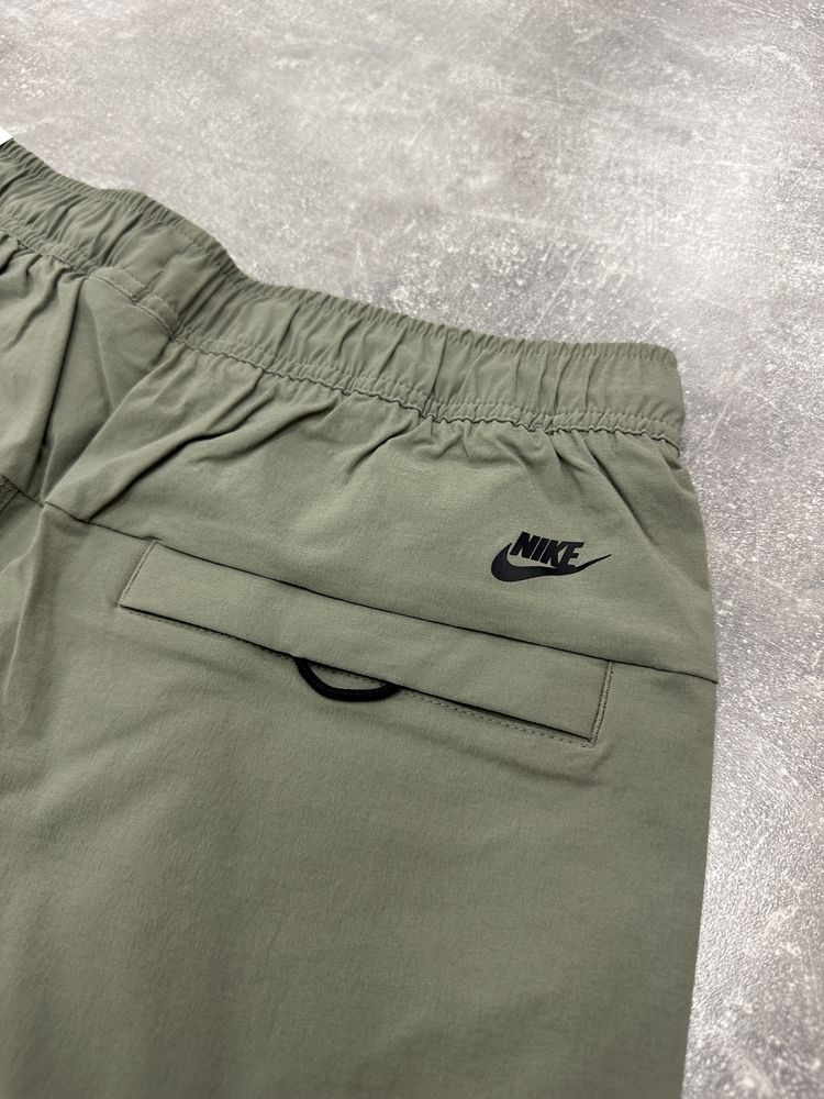 Шорти Nike Tech Woven
