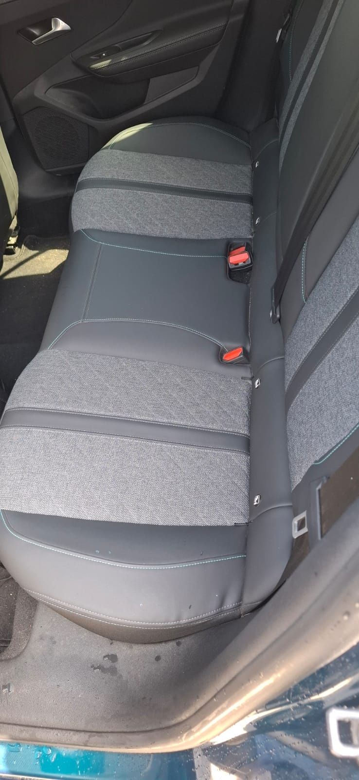 Peugeot 408 hybrid plug in 225cv