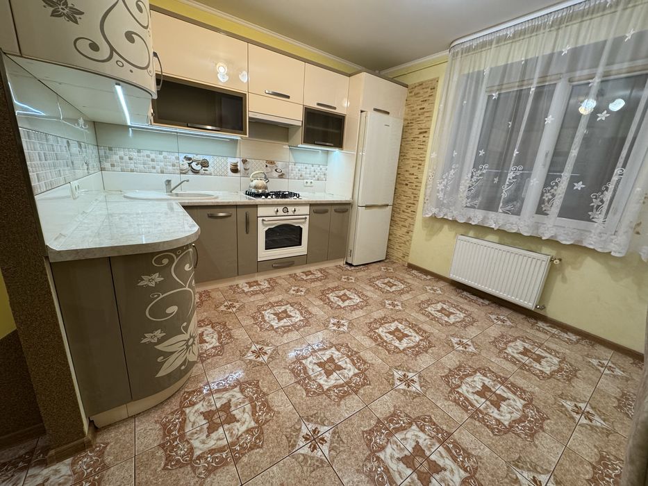 Оренда 2-к квартири неподалік центра