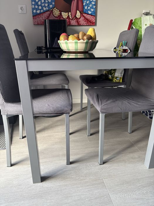 Conjunto Mesa de Vidro Preto + 4 Cadeiras - Ótimo Estado
