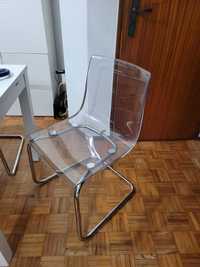 6 Cadeiras transparentes com oferta de mesa