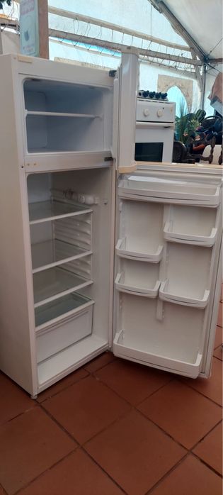 Frigorifico em funcionamento