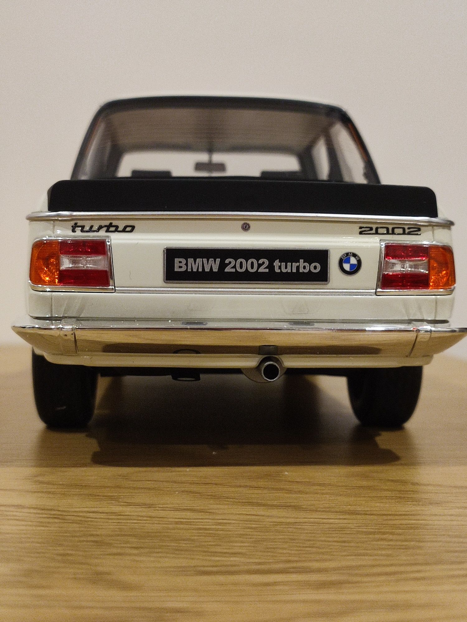 BMW 2002 TURBO 1:12 OTTO G077