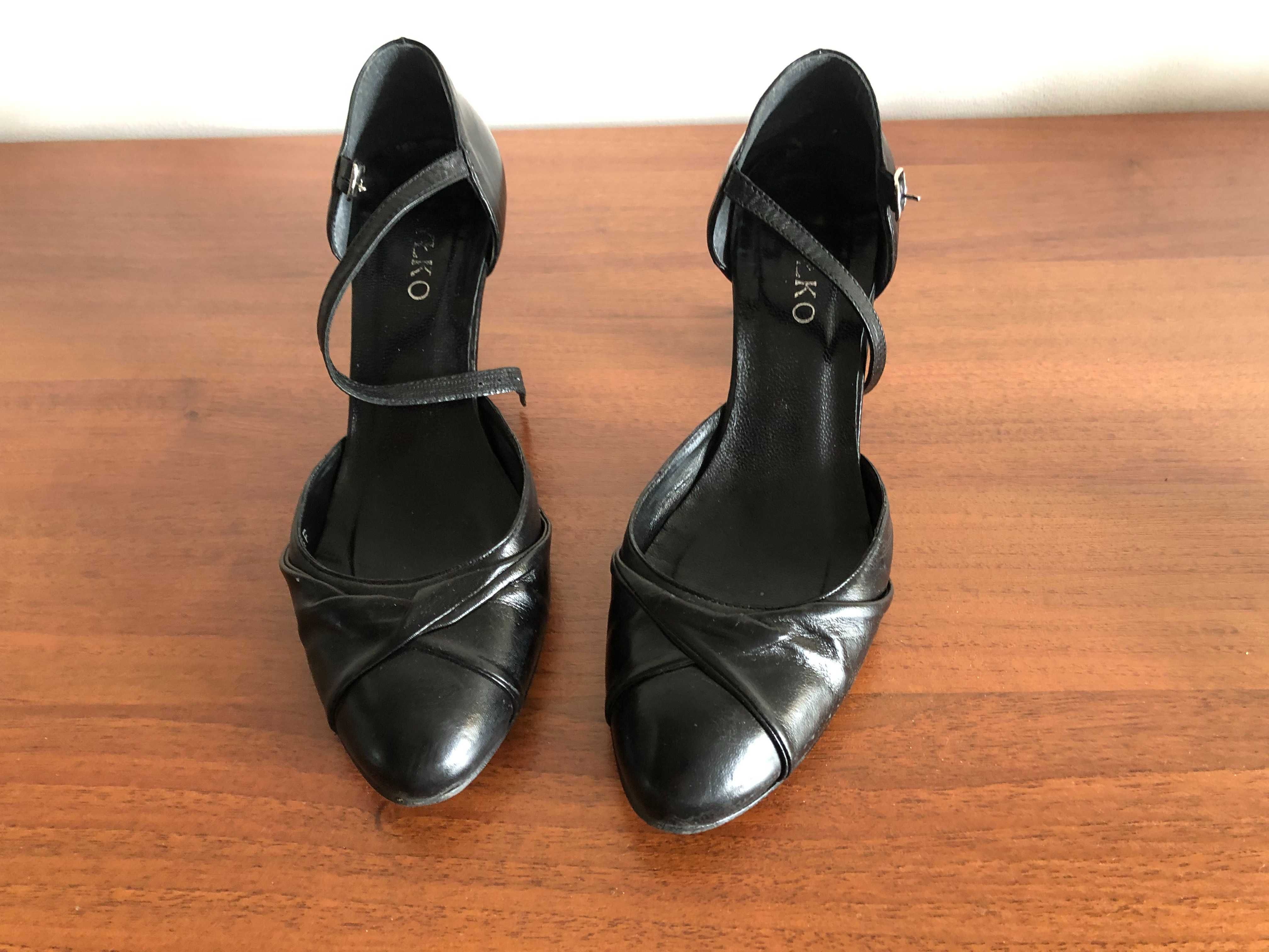 Buty ze skóry licowej w dobrej cenie