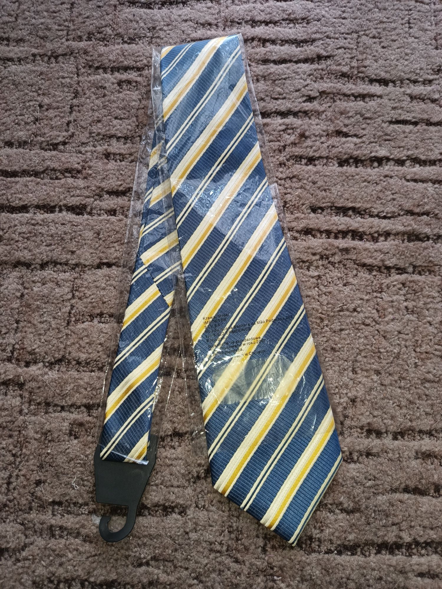 Krawat do garnituru.