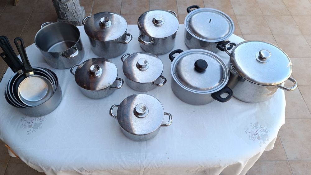 Panelas em inox  em ótimo estado