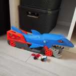 Rekin hot wheels z autkiem