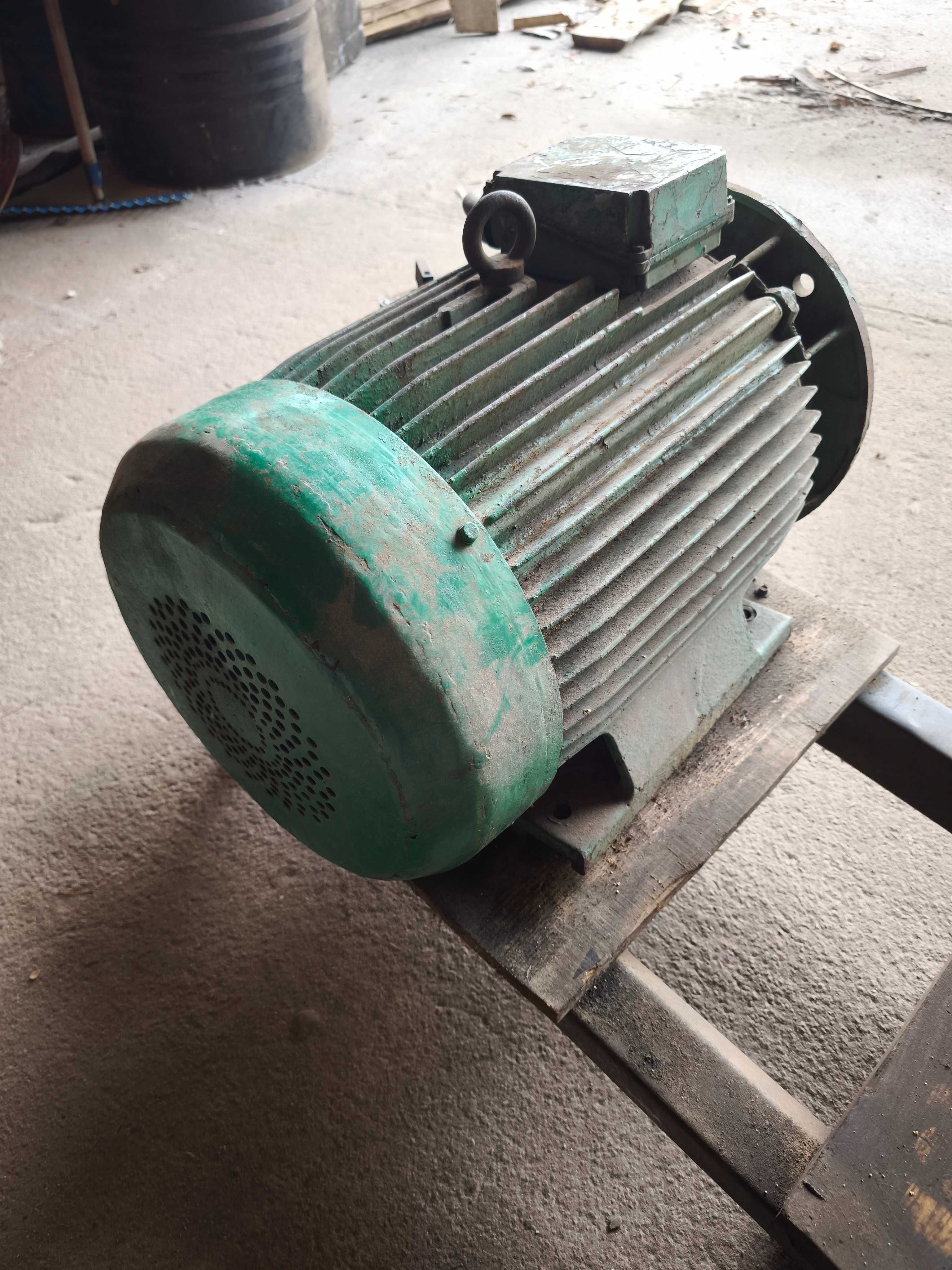 Silnik elektryczny 22kw 2 biegi