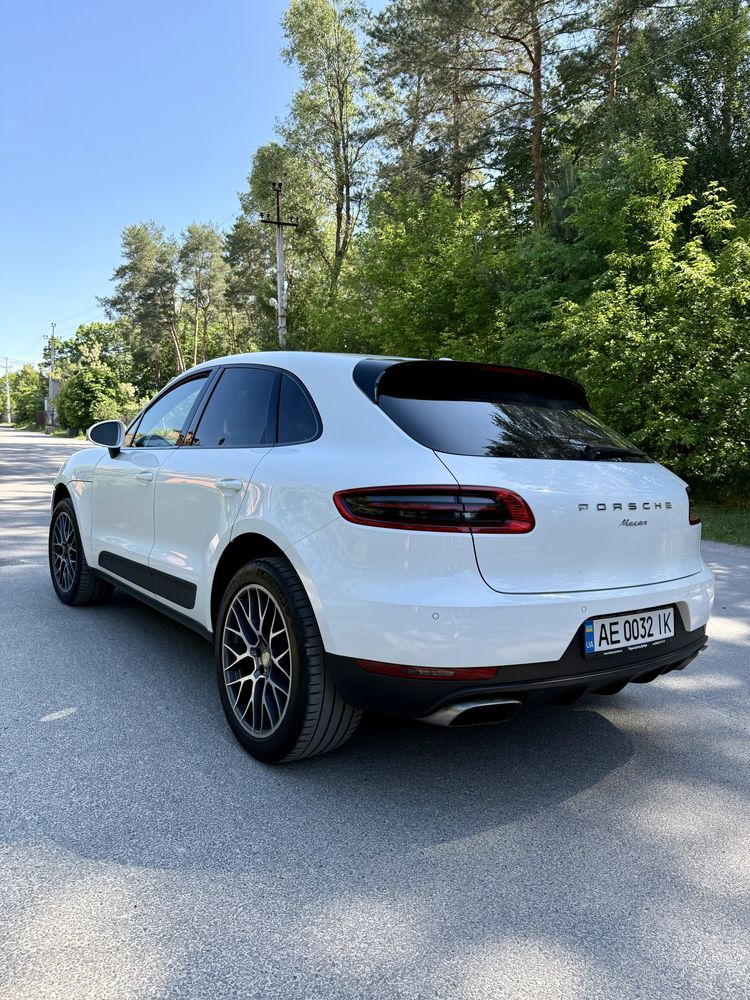 Porsche Macan 2.0 White Pearl