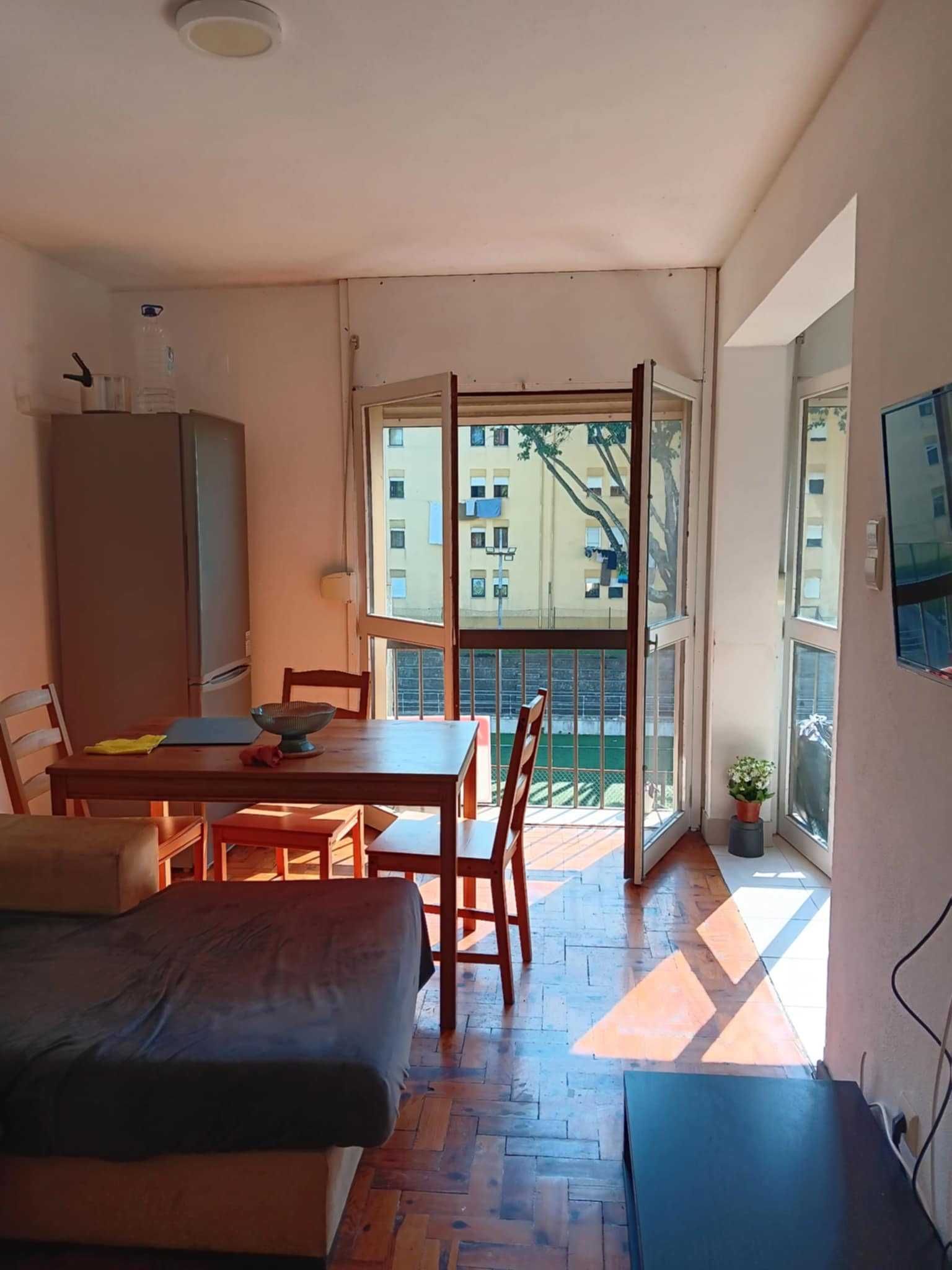 Alugo Quarto São João da madeira Centro