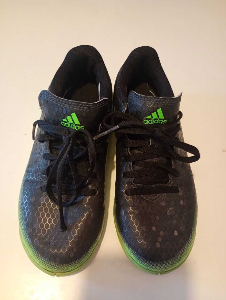 Buty turfy na sprzedaż