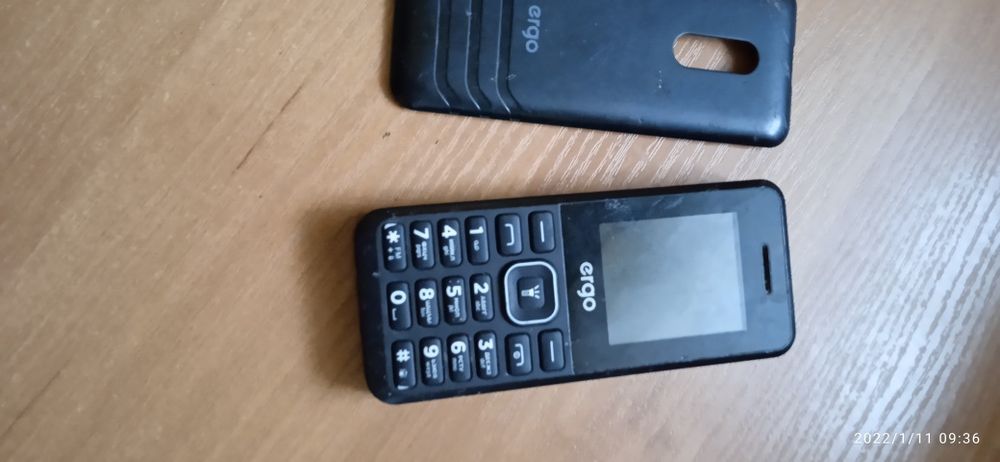 Телефоны разные,батареи