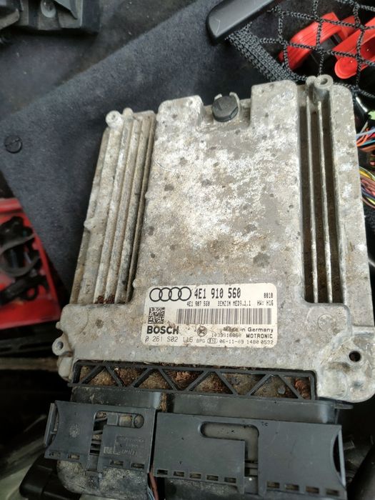 Audi A8 4.2 FSI BVJ sterownik silnika komputer części LY7W 4E1.910.560