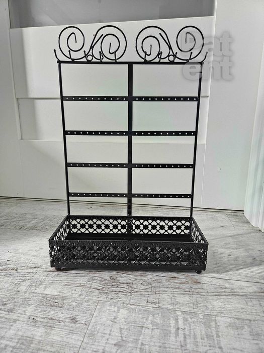 Szkatułka czarny metalowy na kolczyki biżuterię organizer ekspozytor