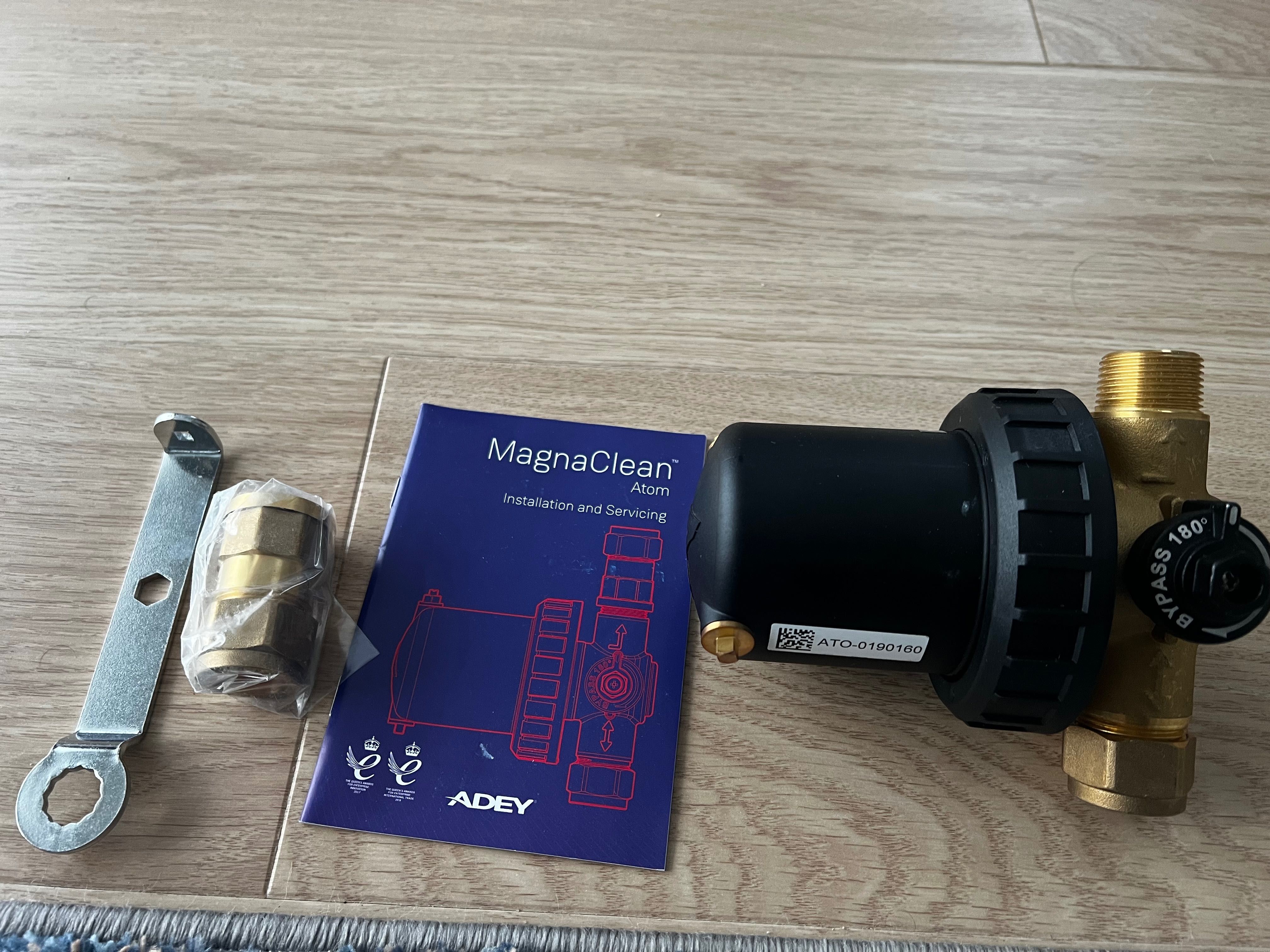 OKAZJA Filtr MagnetycznY MagnaClean Atom ochrona systemu grzewczego