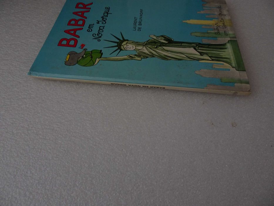 Livro Babar em Nova Iorque (capa dura)