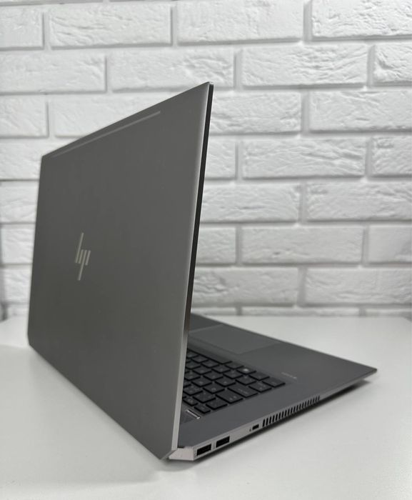 Laptop dla Grafika HP ZBook STUDIO 15 15,6" Xeon NVIDIA 32GB 512GB