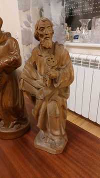 Drewniane figury Świętych