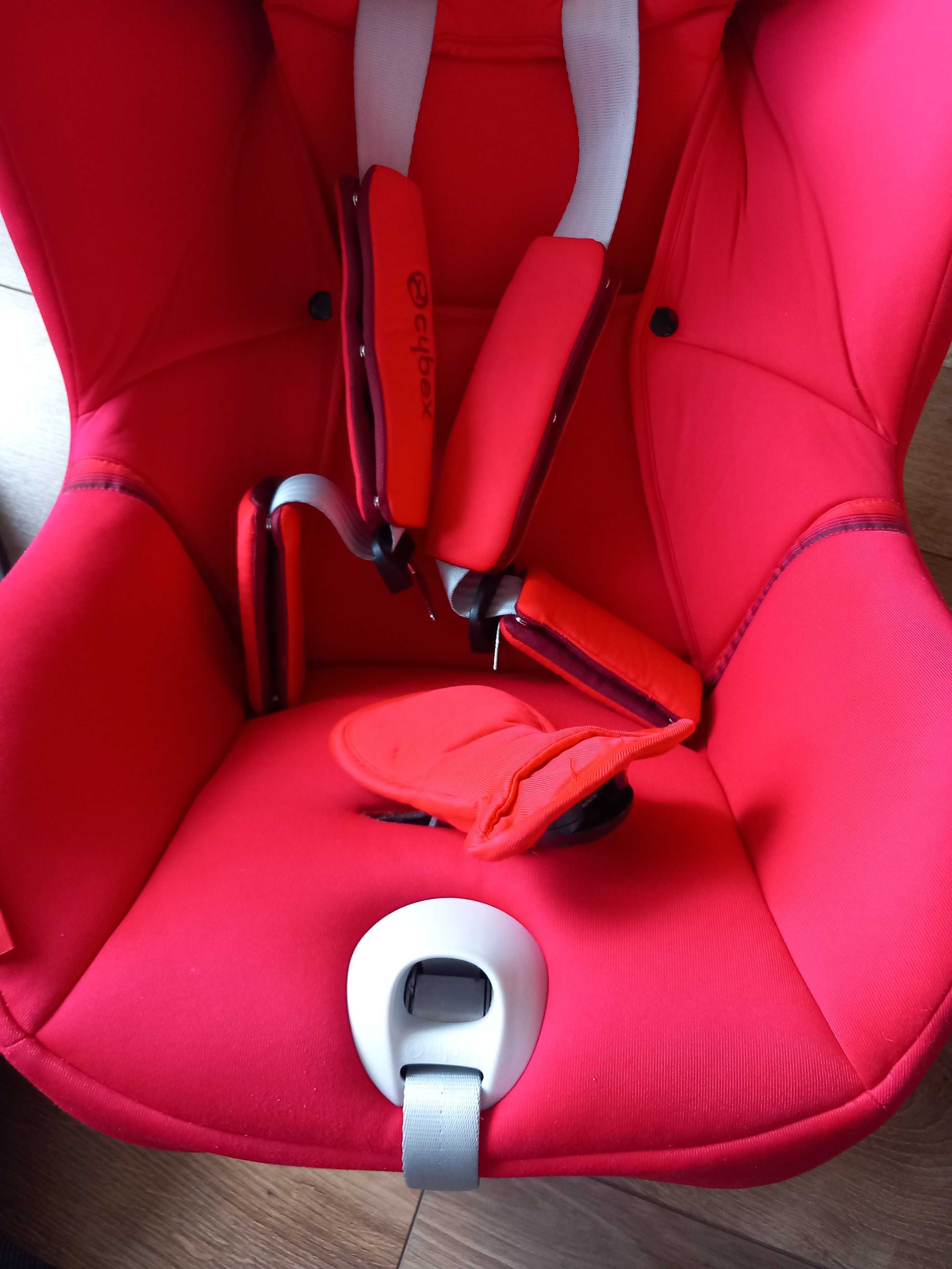 Cybex Sirona M2 I-Size wraz z BAZĄ ISOFIX M