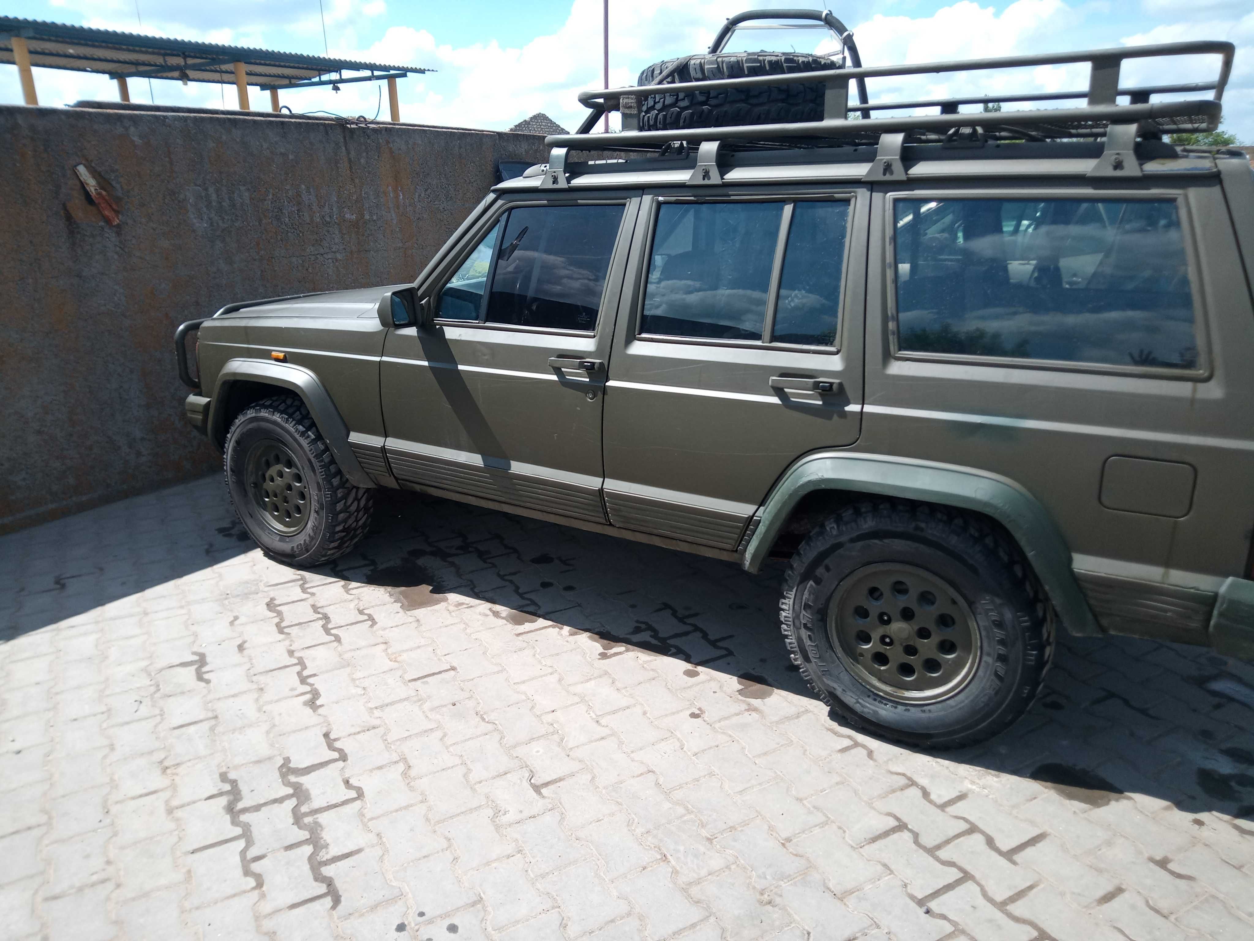 Джип Черокі 1992р. 2.0турбо дизель. Jeep Cherokee xj.