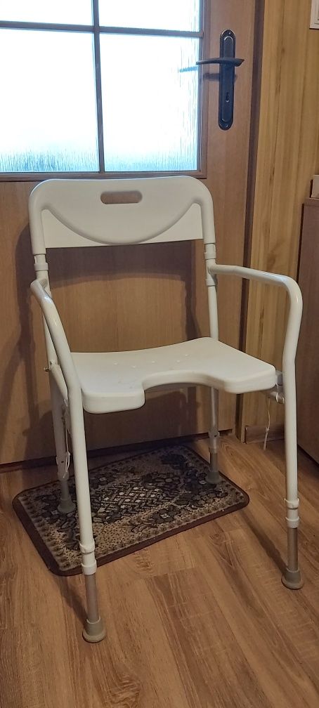 Krzeslo biale do kąpieli, pod prysznic,