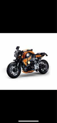 LEGO orange motorcycle