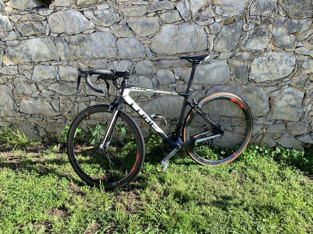 Cube Attain Race M Full Carbon