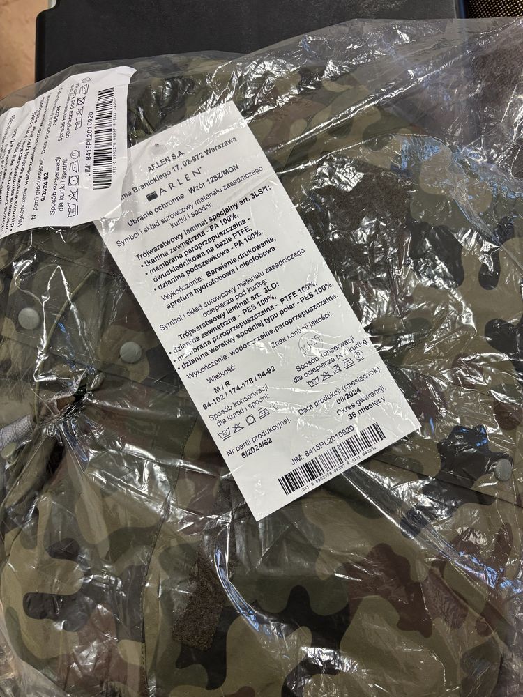 Kurtka wojskowa gore tex rozmiar M/R.  Komplet kurtka polar spodnie