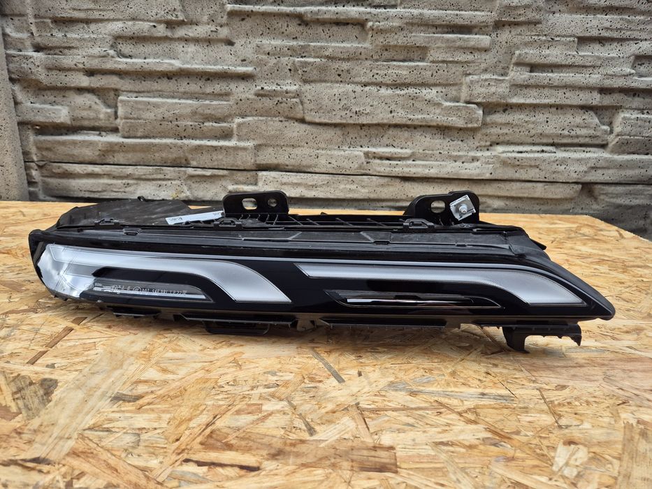 Bmw 7 G70 lampa przednia przod prawa 945.0080-14 europa