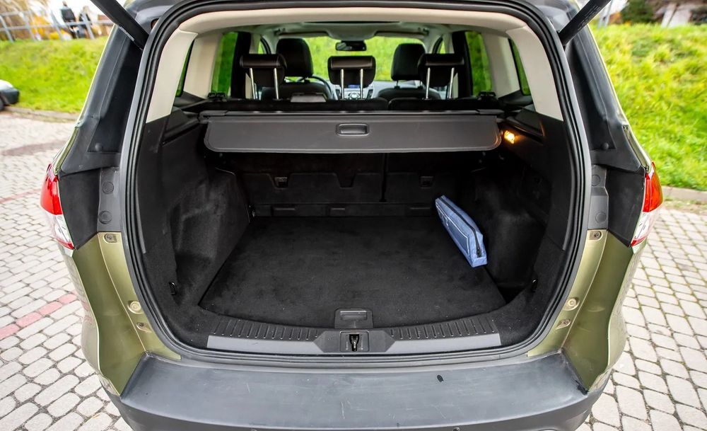 Ford Kuga 2014 року