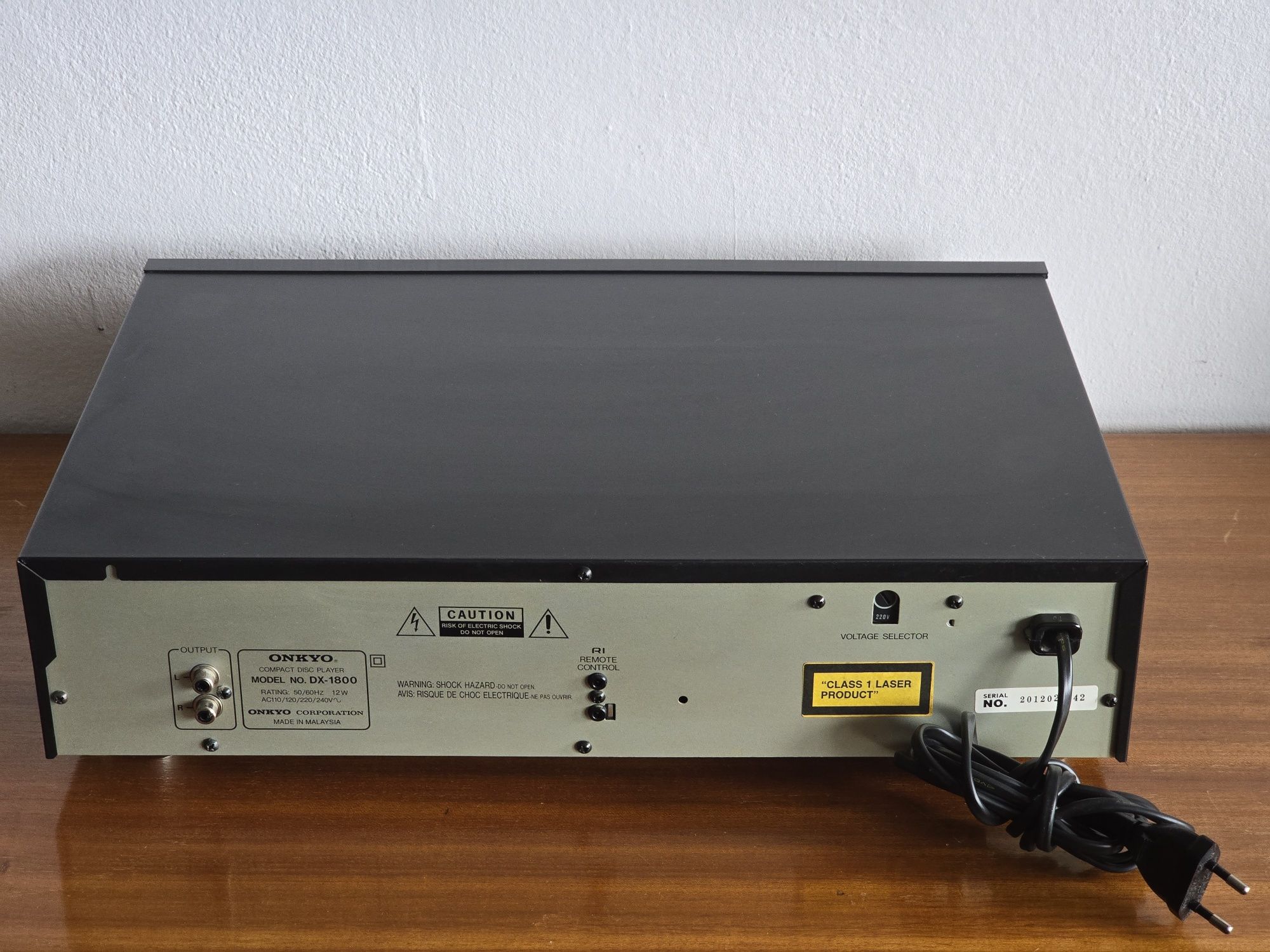 Onkyo DX 1800 odtwarzacz  płyt  CD  cdr ładny stan solidny