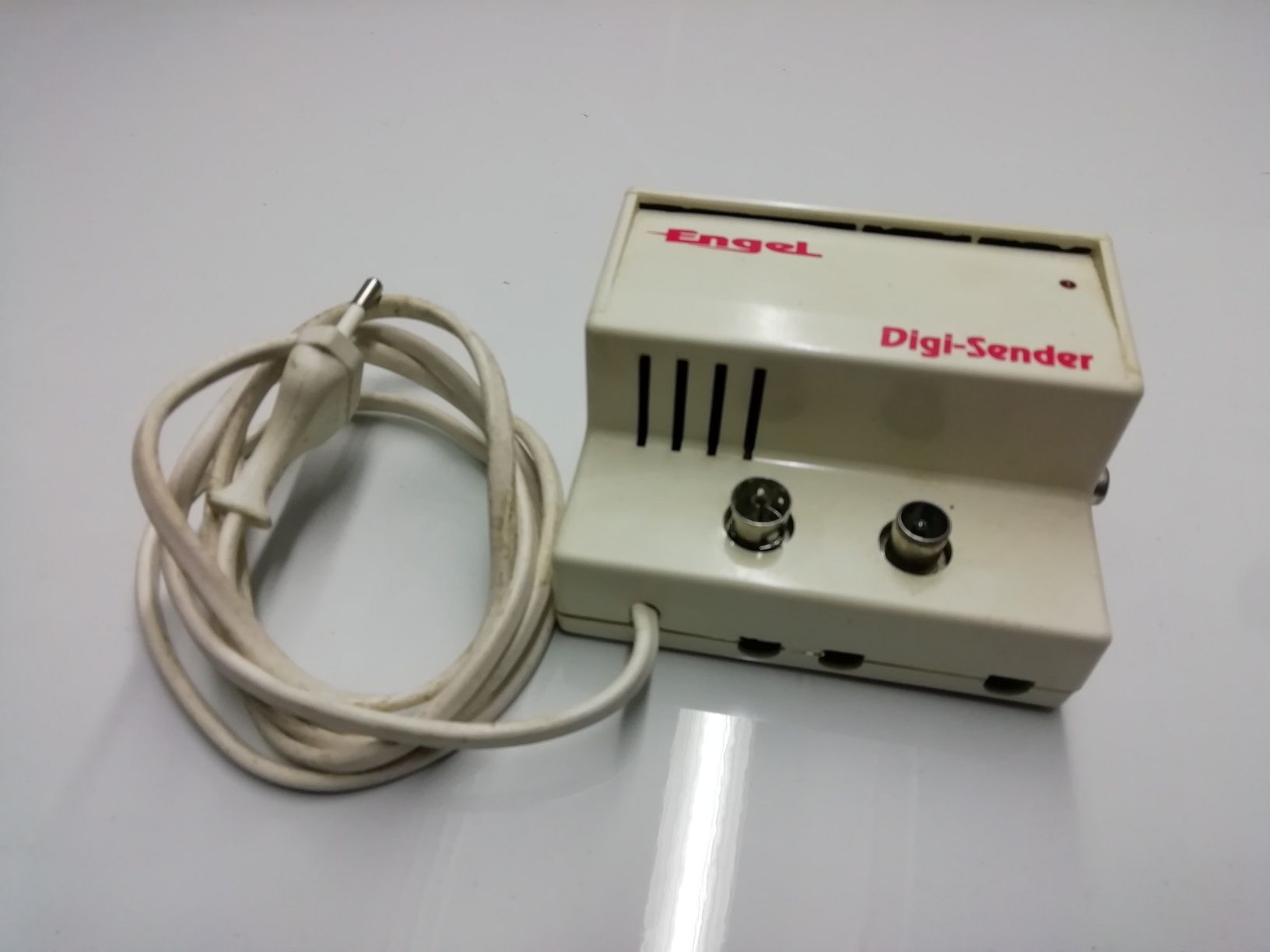 RF Modulador de sinal Engel Digi-Sender 7196