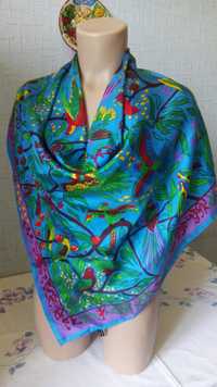 Шелковый яркий платок от дизайнера и художника линды джексон
