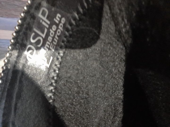 Ботиночки натуральная кожа.