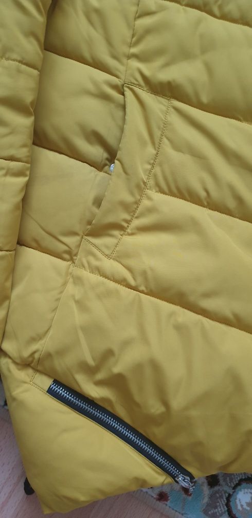 Продам куртку жіночу р 50-52