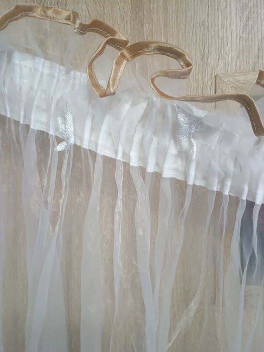 Piękna firanka do sprzedania pasuje na karnisz 180 cm