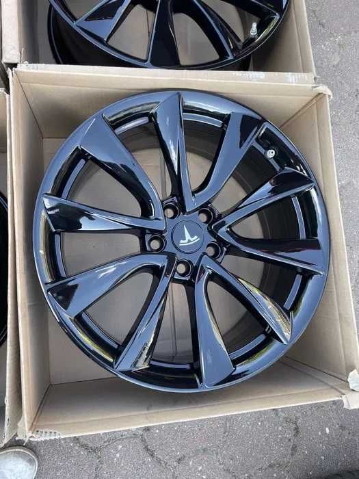 Oryginalne felgi Tesla 3 performance 20" z czujnikami Bluetooth NOWE
