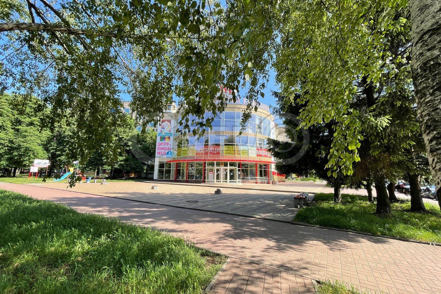 Оренда торгівельних площ на "Зарічному"